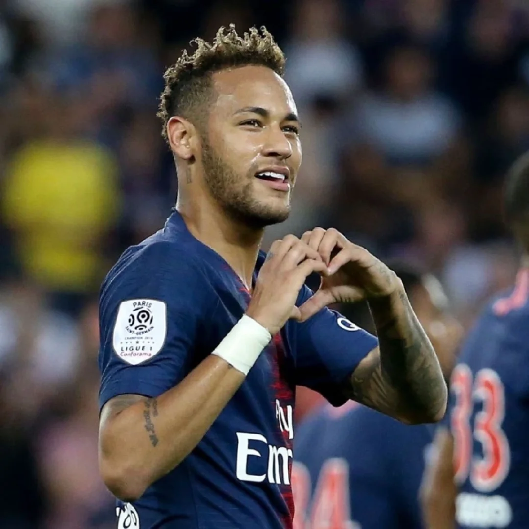 九游-内马尔重返赛场，领先优势明显首场状态出色，IG观众沸腾！