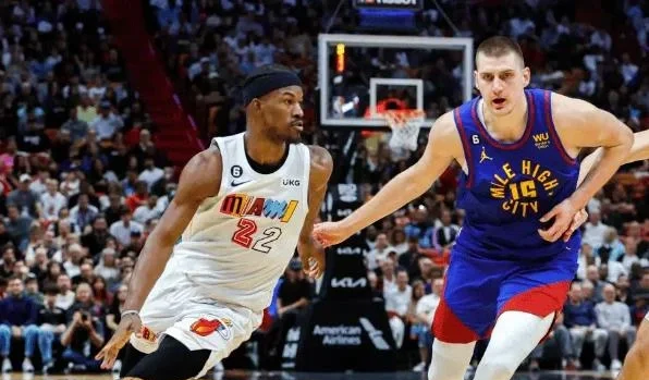 九游体育-巴特勒重要时刻战术调整，IG带队取胜！