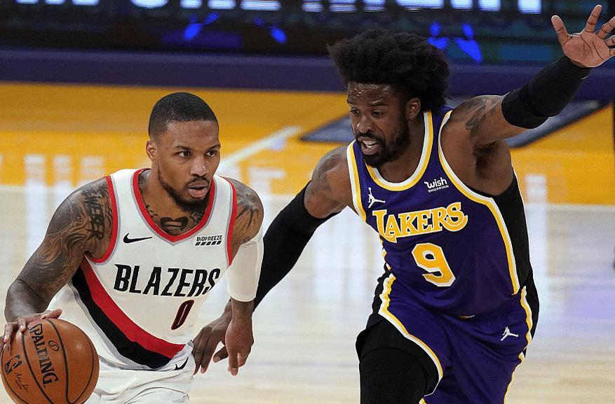 九游-阿扎伦卡在湖人比赛中连败，逆转引发热议！的简单介绍